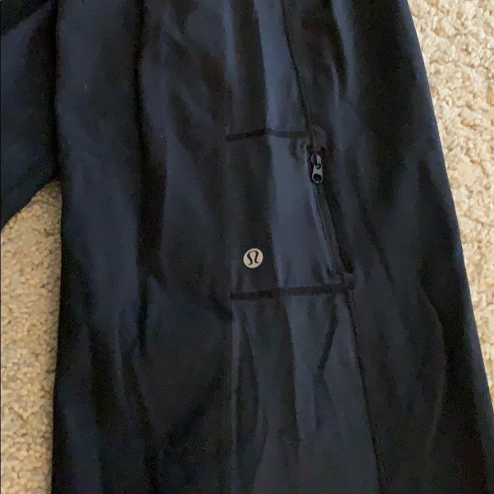 Lululemon Crop - Picture 3 of 6